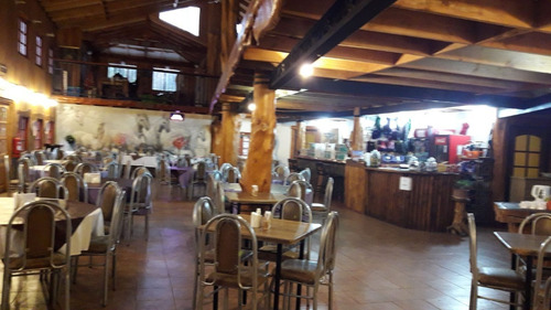 Centro Turístico Y Centro De Eventos Con Terrazas