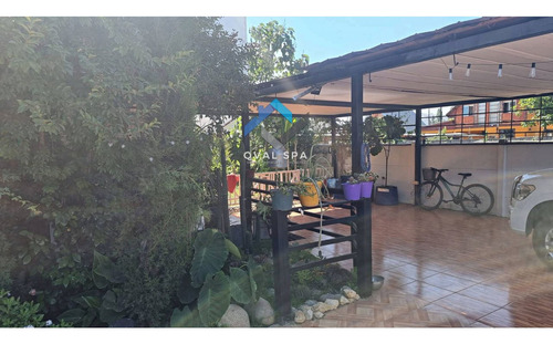 Qval Spa Vende Hermosa Casa Con Piscina Y 3 Cabañas En Requi