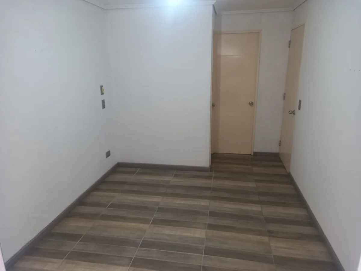 Imagen 3 de 11 de Se Arrienda Departamento Con Patio Privado