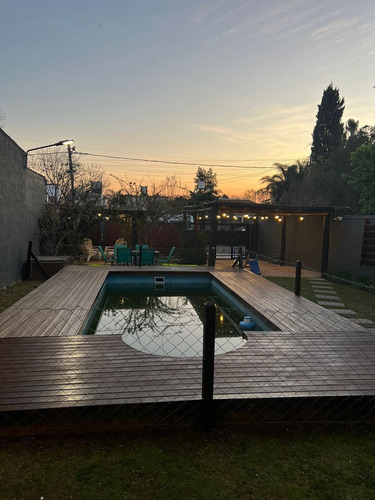 Casa En Venta En De Vicenzo Grande, Del Viso, Pilar