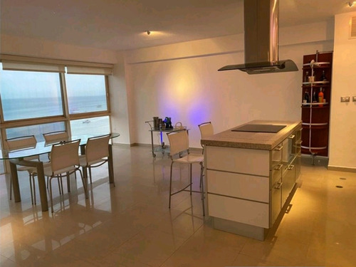Apartamento Moderno Con Vista Al Mar En Bay View  Ic-00198