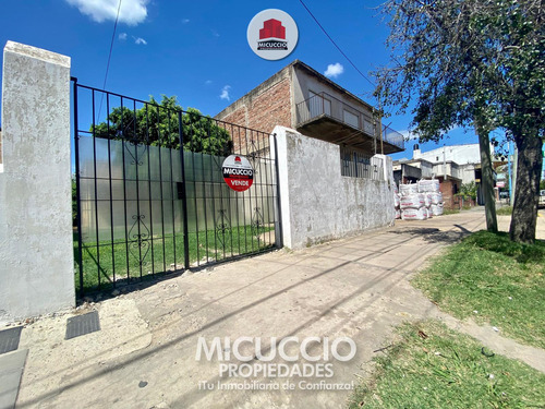 Casa En Venta, Mateo Gelves 675, Escobar, A Metros Del Centro