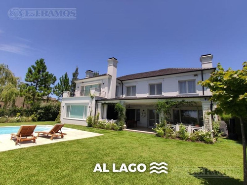 Imagen 2 de 14 de Casa En Venta En Los Castores