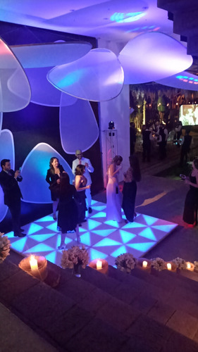 Imagen 2 de 10 de Alquiler De Karaoke, Discplay, Para Todo Tipo De Eventos