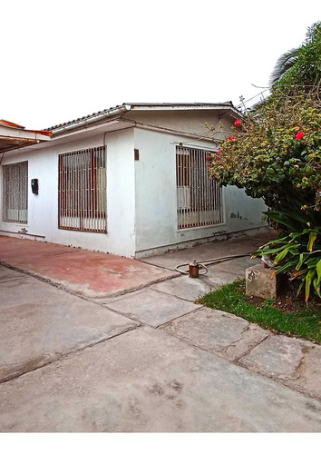 Casa En Venta En Huasco 531m2, Pob. Endesa (16581)