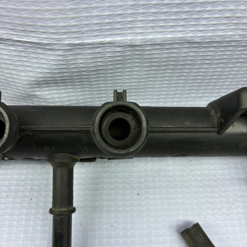 Riel De Inyectores Pointer 04-06 (Usado)
