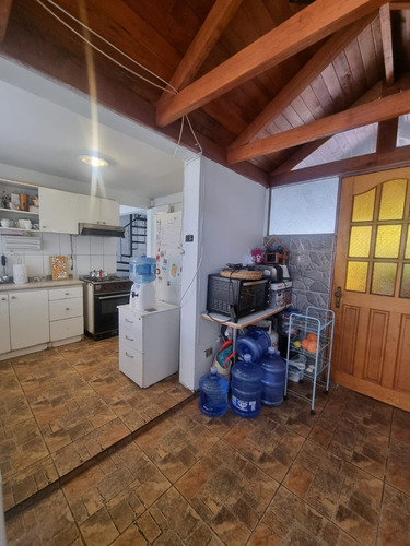 Casa En Villa Los Héroes, Pasaje Cerrado.