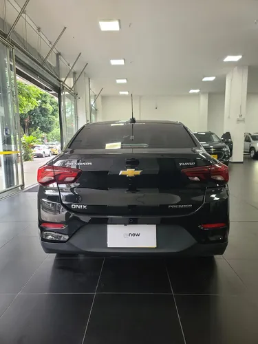 Chevrolet Onix 1.0T Premier Sedan At