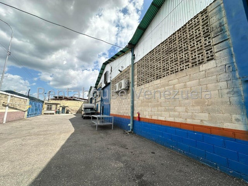 Gjg Vende Galpon En La Providencia Avenida Casanova Godoy E Intercomunal 25-7396