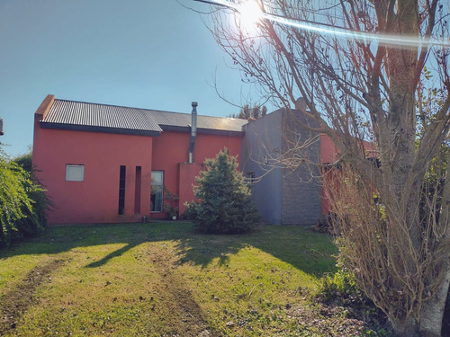 Casa De 3 Dormitorios En Venta Arana La Plata