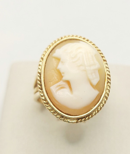 Anillo Oro 18k, Con Camafeo Peso Total 7,3 Grs