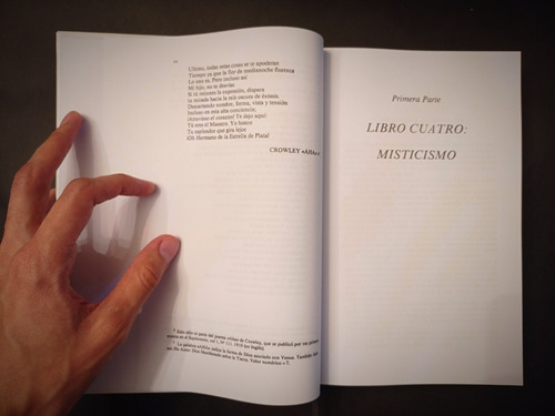 Imagen 6 de 8 de Magia En Teoría Y Practica Aleister Crowley Con Llavero