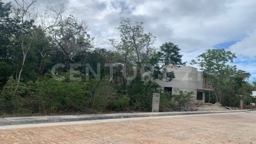 Terreno En Venta En Puerto Morelos, Quintana Roo