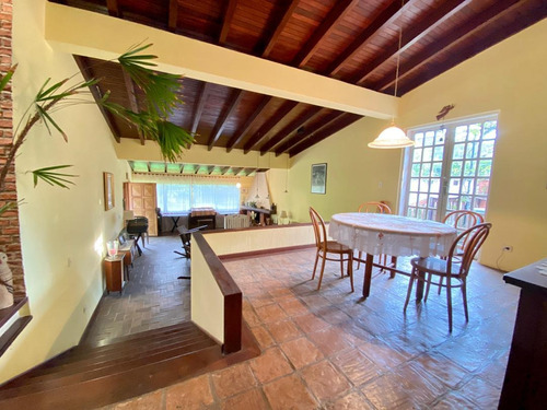 Imagen 5 de 11 de Se Vende Casa 1330m² 5h+1s/5b+1s/4p Loma Larga El Hatillo