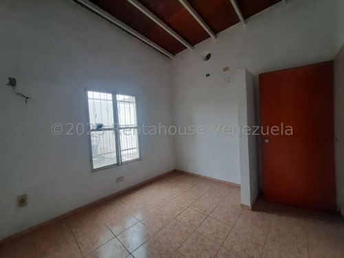 Imagen 6 de 10 de Casa En Venta En Urb. Carmen Elina, San Juan De Los Morros. 23-24540