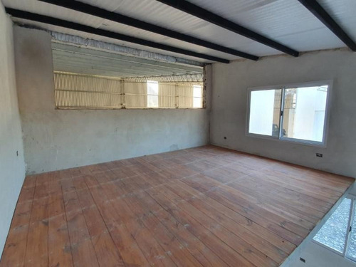 Imagen 16 de 19 de Galpon De 250 M2 Con Oficinas A Estrenar, Terreno De 1.250 M2 - Sobre Asfalto!