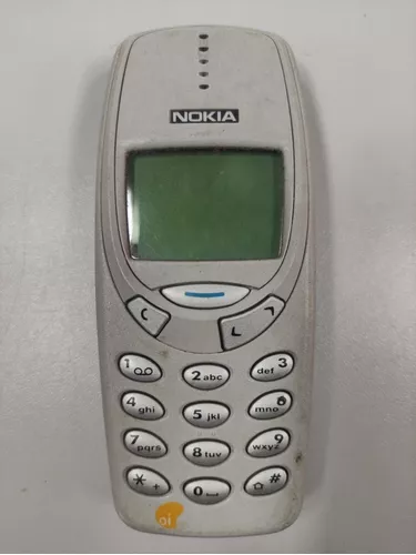 Nokia 3310: celular branco bastante popular no início dos anos 2000. Super  resistente - inquebrável, com figurinhas fofas e o f…