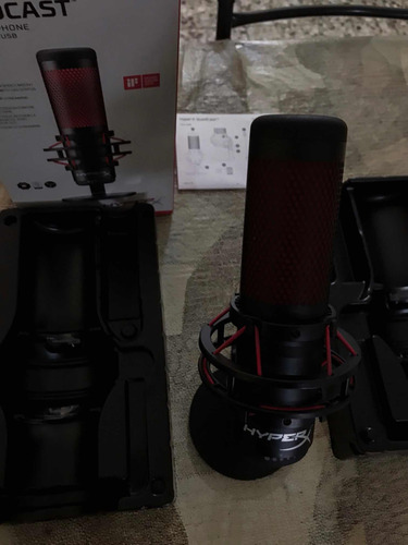 Imagen 3 de 4 de Microfono Hyperx Quadcast Condensador Multipatron Usb Pc Ps4