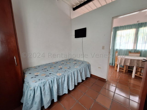 Apartamento Tipo Estudio En Alquiler Santa Rita Av Principal Baño Cocina Estacionamiento Estef 25-13994