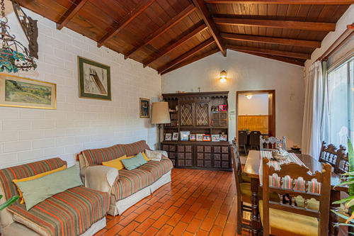 Casa En Olivos