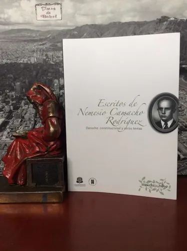 Escritos Nemesio Camacho Rodríguez -derecho Constitucional (Usado)