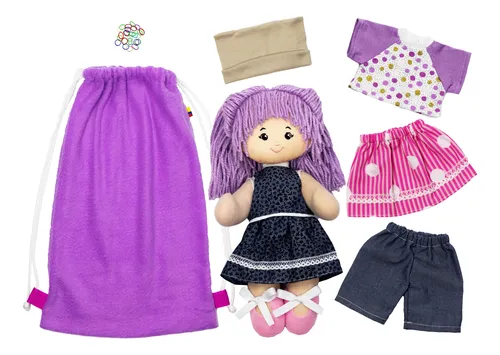 Niñas vestidas de muñecas de trapo sale