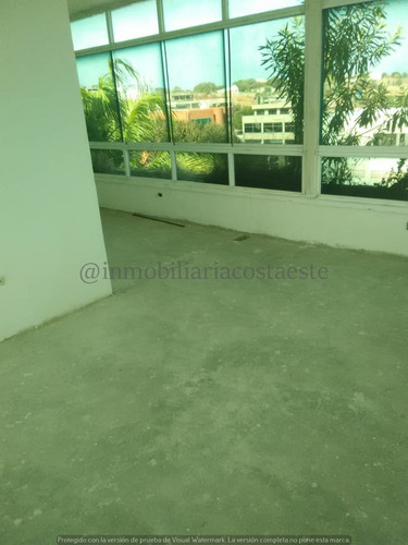 Imagen 2 de 8 de Alquiler Oficina En Catia La Mar Ref 450