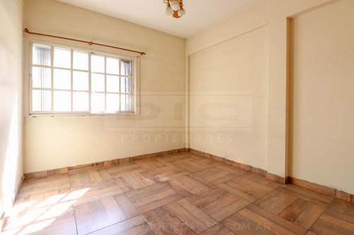 Departamento 3 Dormitorios Venta - Olivos