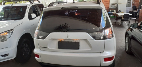 Imagem 4 de 10 de Mitsubishi Outlander 2012 2.0 5p