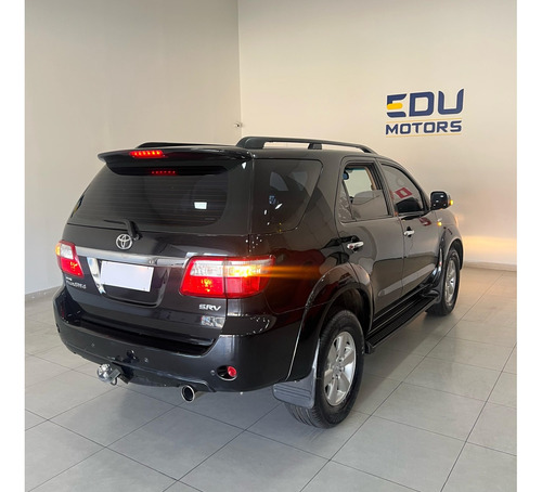 Toyota Hilux SW4 3.0 SRV 4X4 7 LUGARES 16V TURBO INTERCOOLER DIESEL 4P AUTOMÁTICO