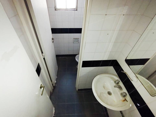 Imagen 18 de 30 de Vivienda / Oficina De 6 Ambientes Con Terraza Y Balcón En San Nicolás