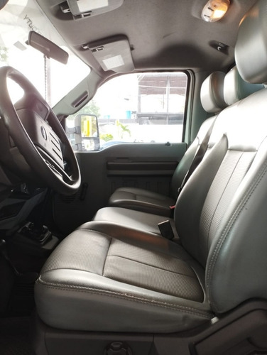 Imagen 6 de 8 de Ford F-350 Plataforma