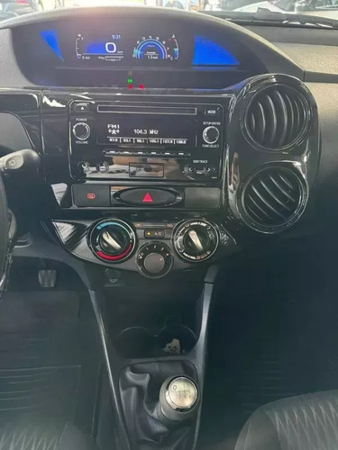 Toyota Etios 1.5 Sedan X