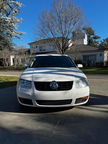 Imagen 7 de 12 de Volkswagen Bora 2013 1.8 Highline T 180cv Cuero