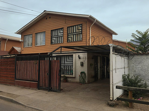 Bella Casa En Juan De Duis Salas Lampa