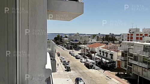 Apartamento En Venta En La Península De Punta Del Este, Uruguay