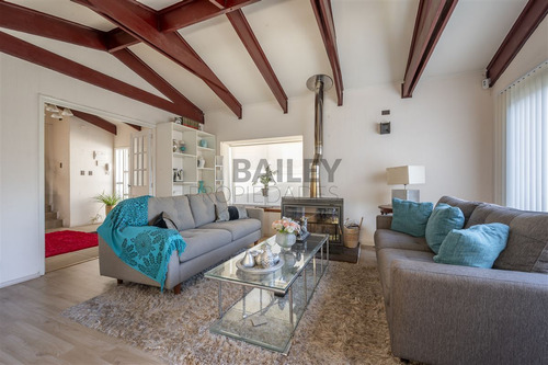 Casa En Venta De 5 Dormitorios (cercana A Jumbo Montemar)