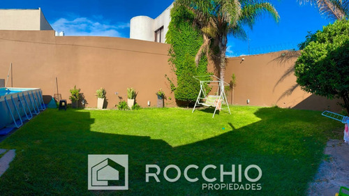 Imagen 13 de 17 de Casa En Venta En Jose Leon Suarez