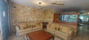 Imagen 4 de 16 de Casa En Venta En Santa Sofia 22-28635 Ymanol E. 0414 3227631