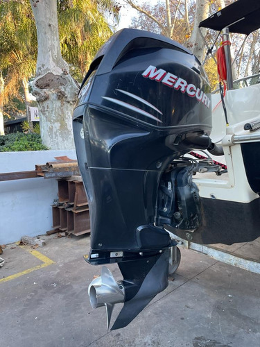 Lancha Quicksilver 2000