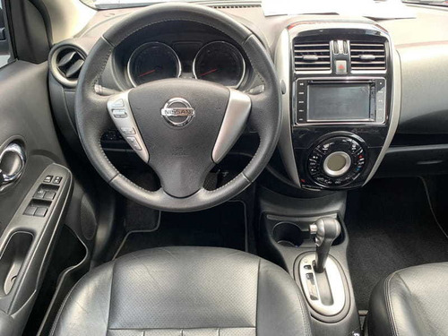 Nissan Versa 1.6 Unique Cvt