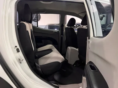 Mitsubishi L200 Sportero 2.5 Basica 2013