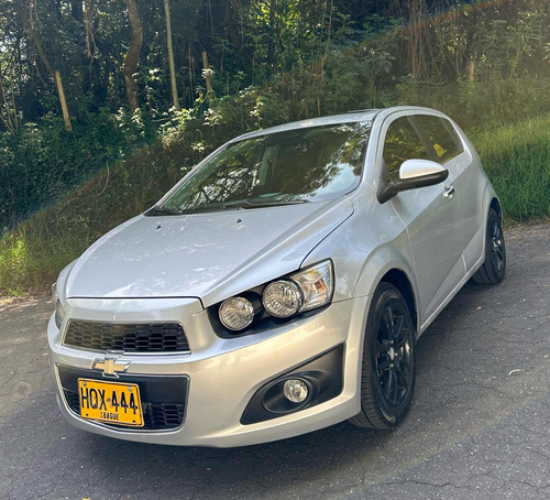 Chevrolet Sonic 1.6 Lt 5 p