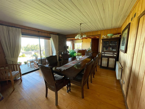 Hermosa Casa En Venta De 5 Dorm. En Osorno