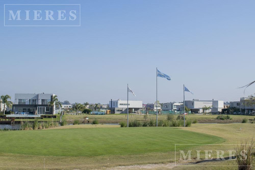 Imagen 5 de 8 de Lote En Venta En El Cantón Barrio Golf, A La Laguna