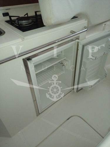 Imagem 4 de 21 de Lancha Phantom 303c/ 170 Diesel / N 300 290