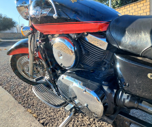 Potente Kawasaky Vulkan Classic Modelo 2005.