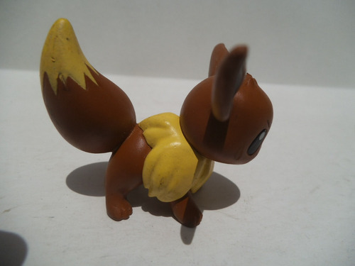 Eevee Pokemon Tomy 01