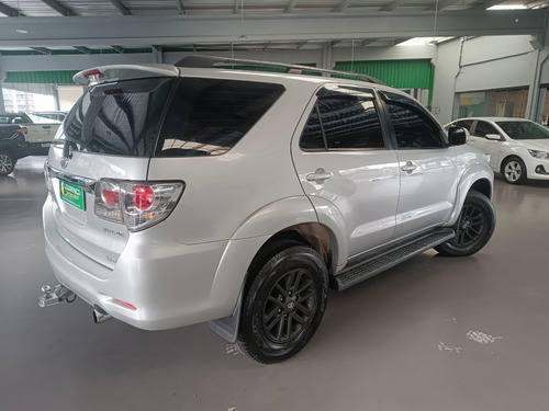Toyota Hilux SW4 3.0 SRV 4X4 16V TURBO INTERCOOLER DIESEL 4P AUTOMÁTICO