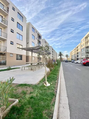 Se Arrienda Moderno Departamento Y Con Excelente Ubicación